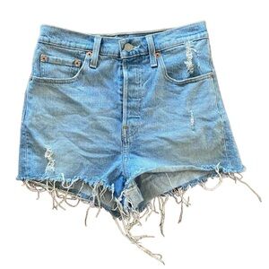 Levi’s Ribcage Denim shorts‎ size 27 jean shorts distressed
